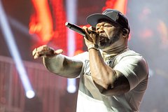 50 Cent высмеял откровенный наряд Мадонны и назвал ее «64-летней девственницей»