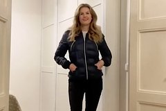 Блогерша назвала три устаревшие вещи в женском гардеробе