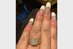 Блогерша похвасталась обручальным кольцом и нарвалась на критику в сети