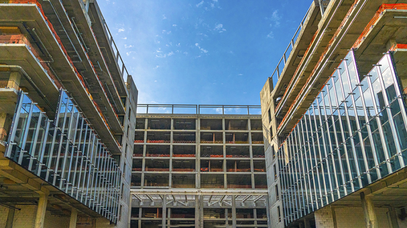 Бочкарев рассказал о ходе остекления зданий Национального космического центра