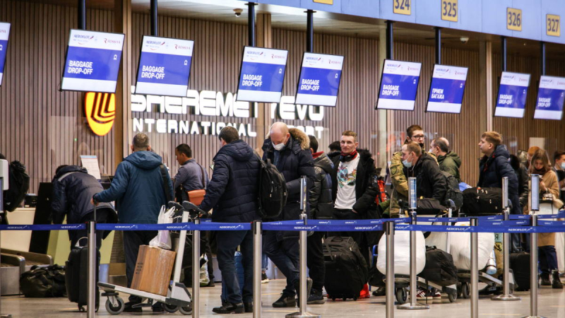 ФСБ сообщила о 10 миллионах выездах россиян за границу