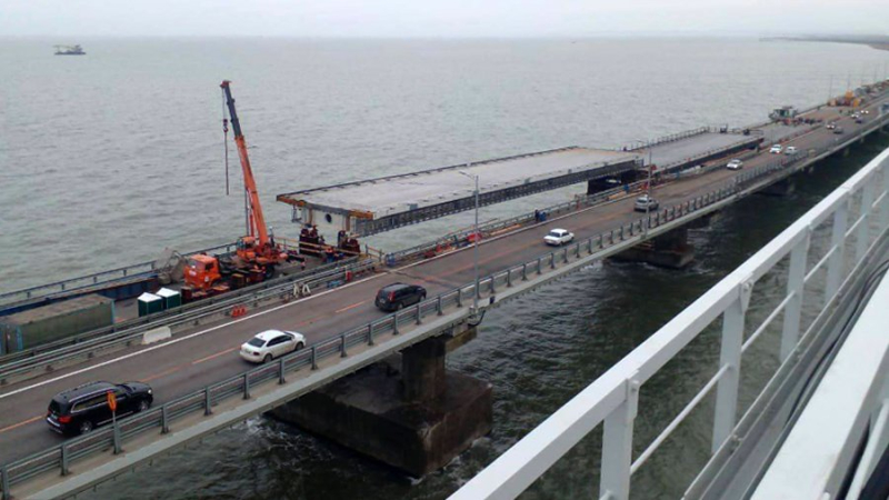 Установка всех пролетов автодорожной части Крымского моста завершена