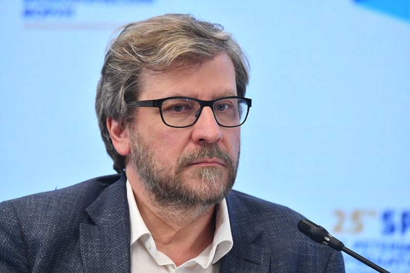 "Вектор изменений обозначился давно, теперь он укрепляется": Федор Лукьянов - о том, почему внешние силы все меньше влияют на Ближний Восток