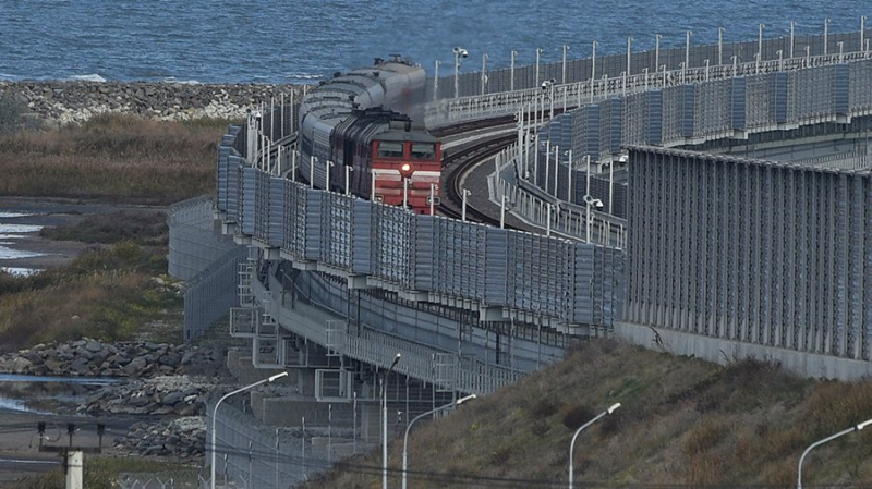 Восстановление поврежденной части Крымского моста завершат в декабре