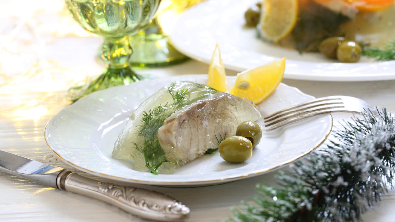 Делаем заливное прозрачное как слеза: заменили холодец на новогоднем столе