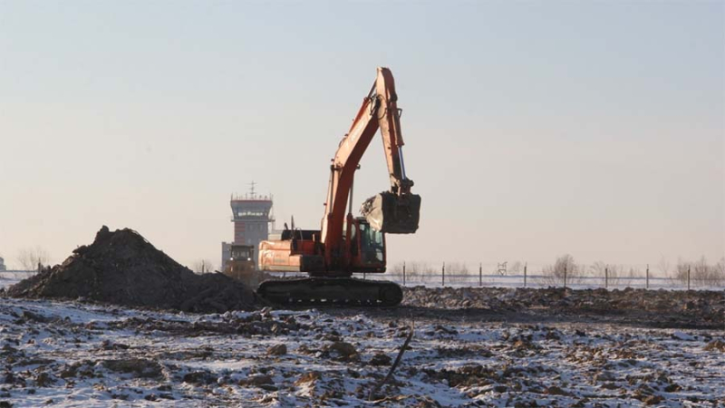 Готовность новой ВПП в аэропорту Благовещенска достигла 50%