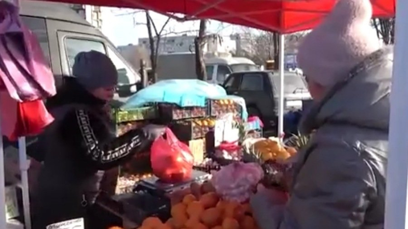 Корреспондент &laquo;Известий&raquo; показал восстанавливающийся предновогодний Мариуполь