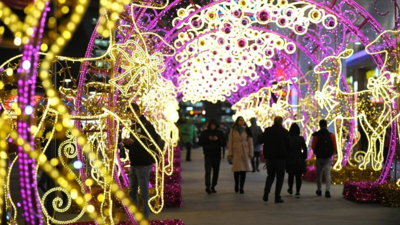 Москвичам пообещали довольно теплую новогоднюю ночь
