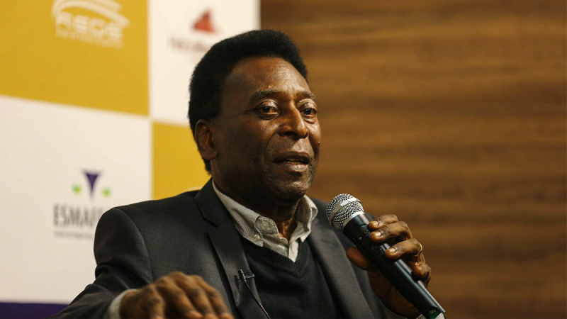 Пеле опроверг ухудшение своего состояния