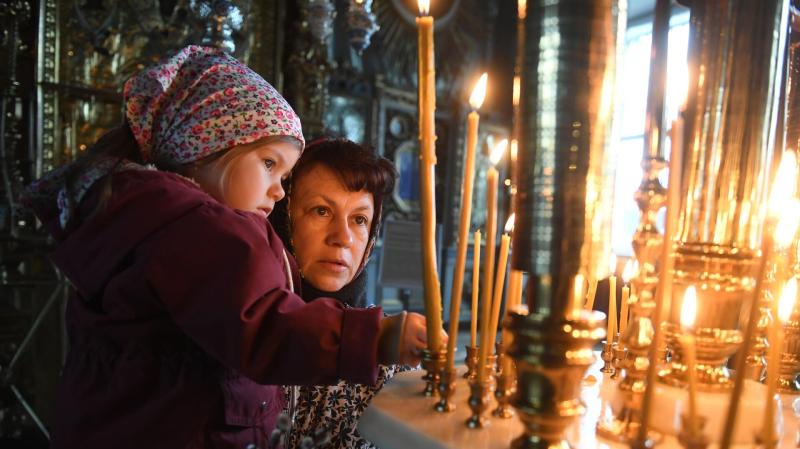 Священник рассказал о празднике Введения во храм Пресвятой Богородицы