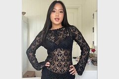 Внучка примерила старую одежду бабушки и восхитила пользователей сети